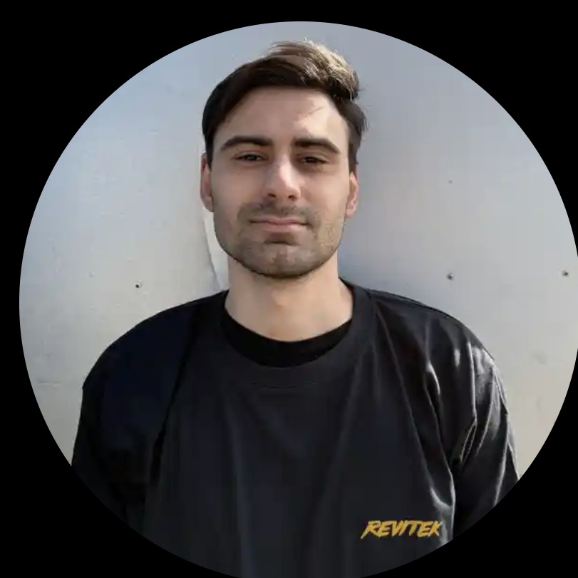 Nicolás Isuani, detailing y logística Revitek